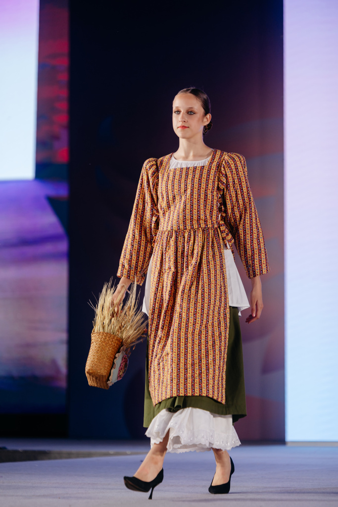 VarvaraGertye_Palitra11-853.jpg VarvaraGertye_Palitra11-853.jpg
