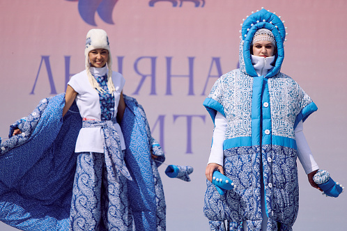 Ситцевые краски на Льняной палитре